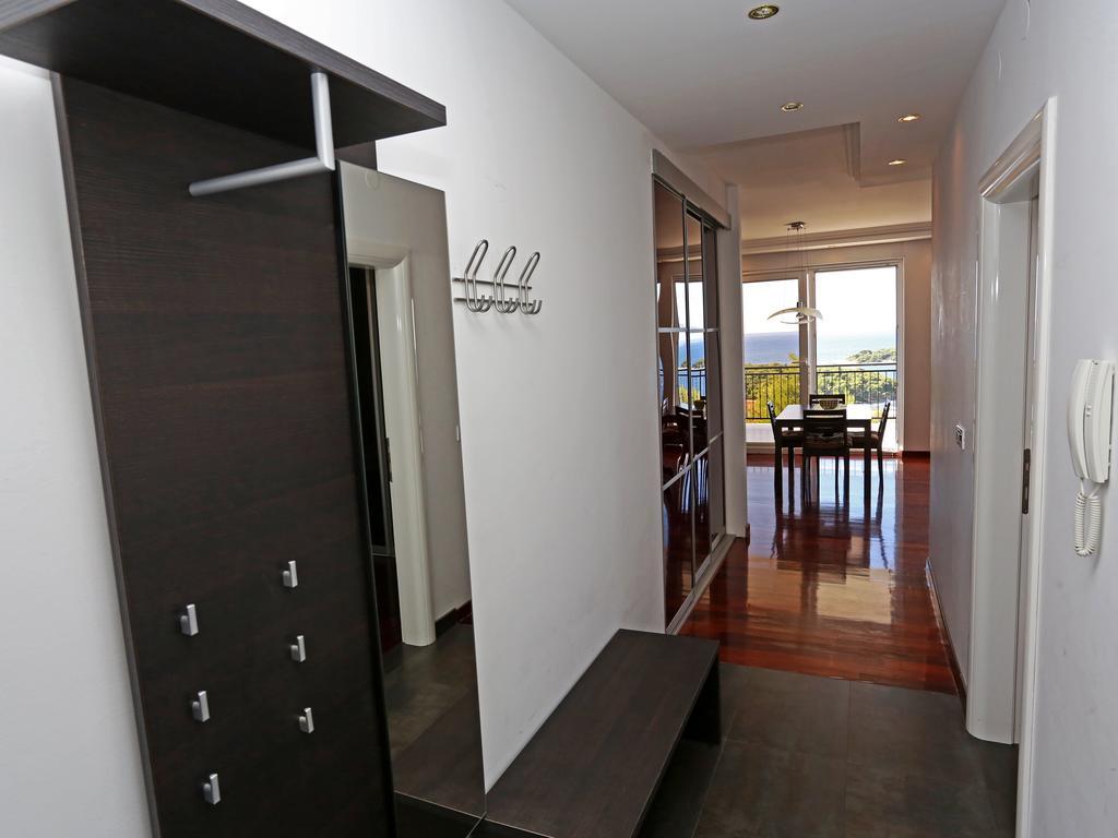 Lovely Apartment With Beautiful Pool Primošten Eksteriør bilde